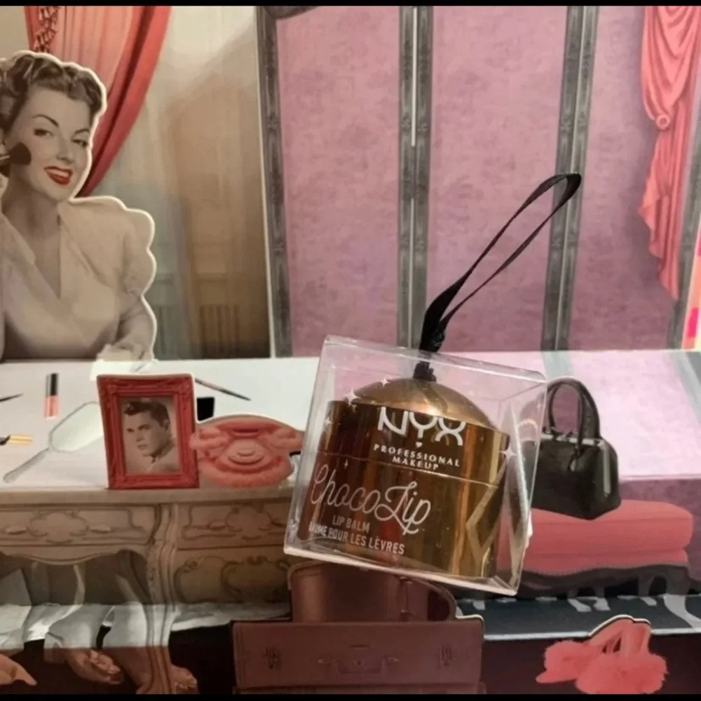 NYX Professional Limited Edition Chocolip Lip Balm